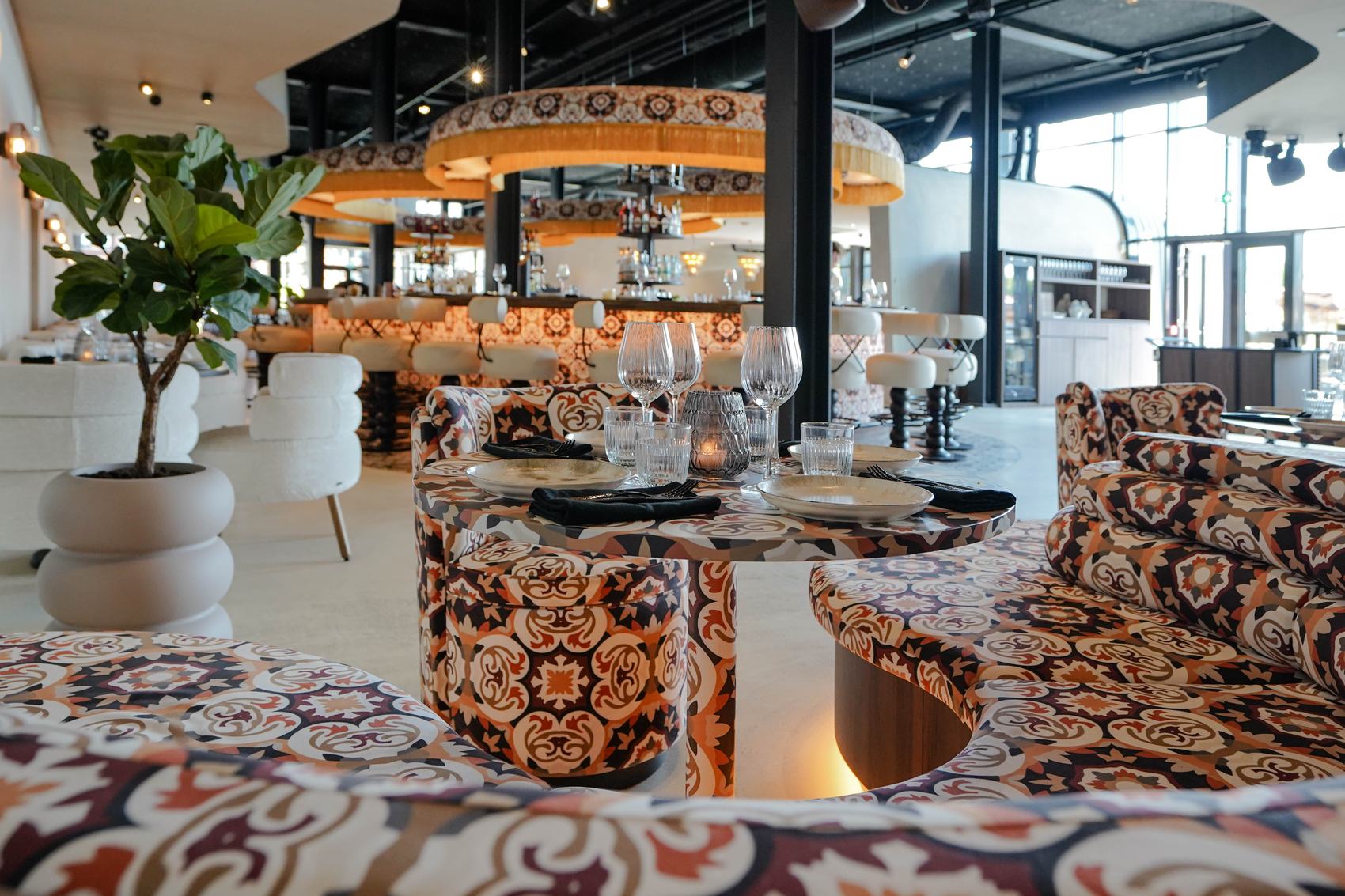 De eetzaal met de Siciliaanse tegelprint